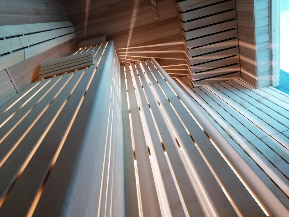 Polanki Park u Marty - Basen Apartment Kolobrzeg Bagian luar foto